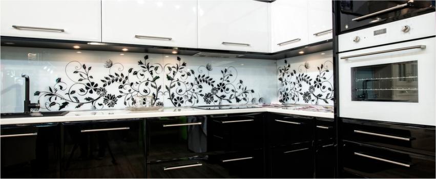 Black and White Kitchen Tiles